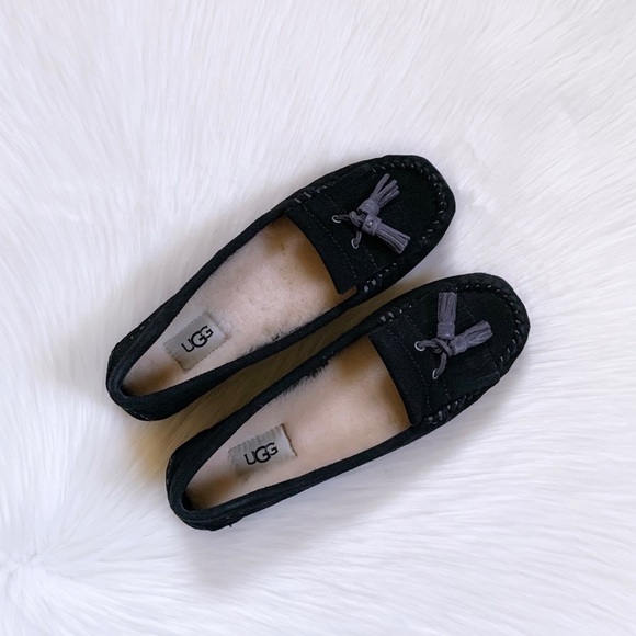 UGG Lizzy Black Moccasin Slippers - Picture 2 of 7